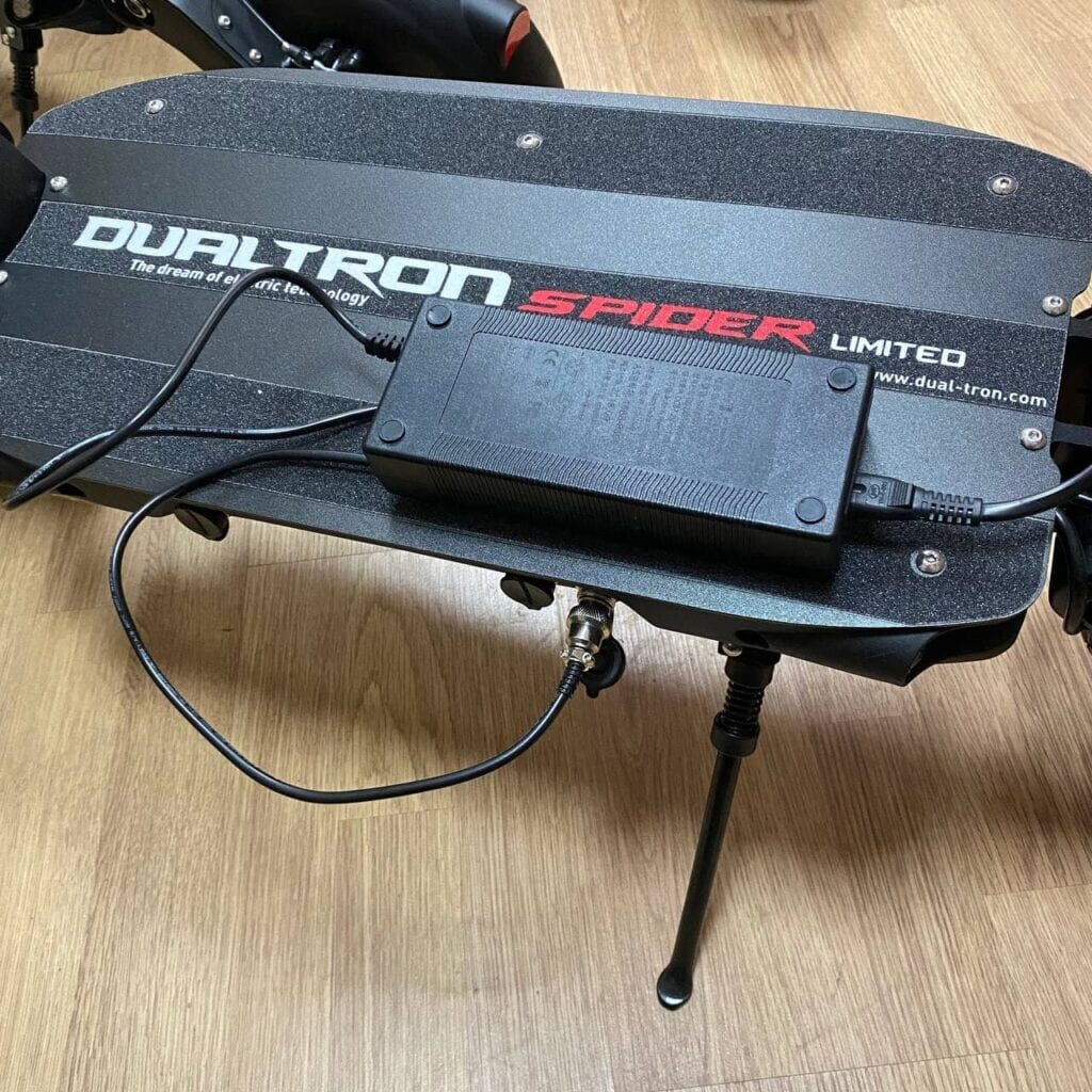 зарядка самоката